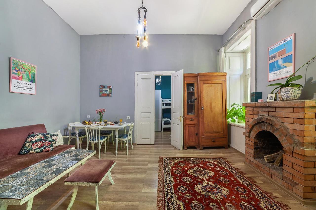 Hostel Indie Mindie Tbilisi Buitenkant foto