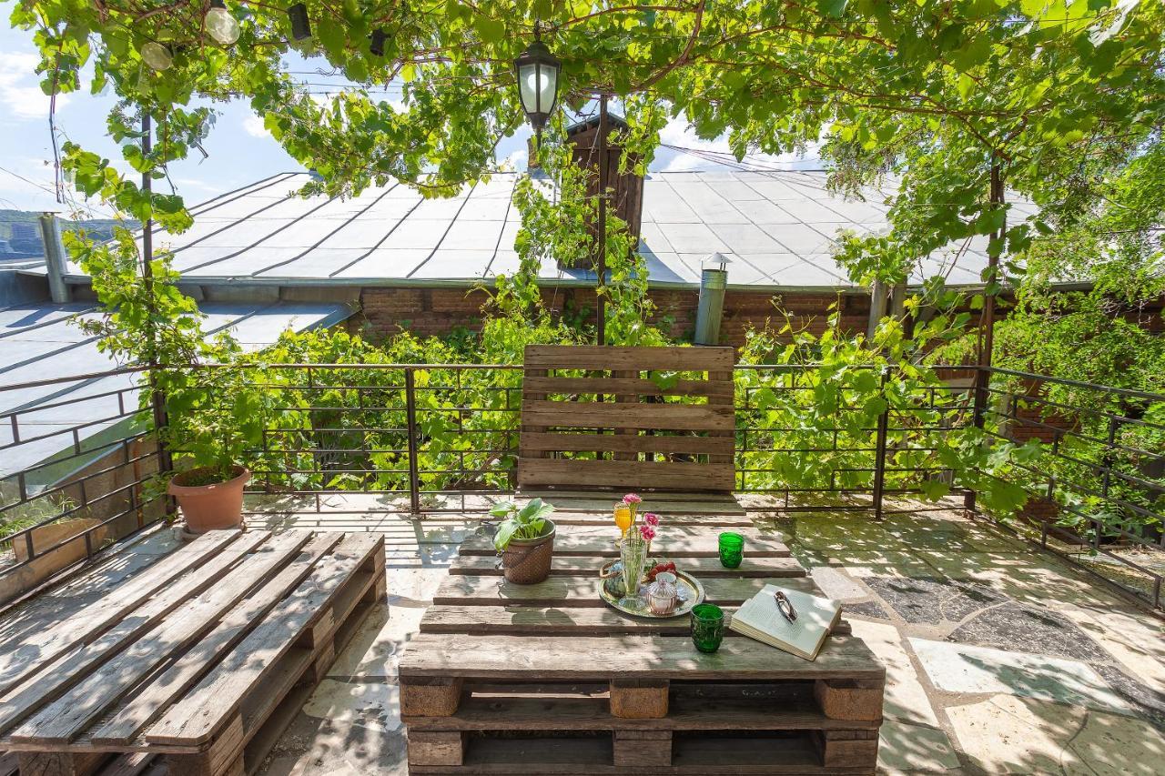 Hostel Indie Mindie Tbilisi Buitenkant foto