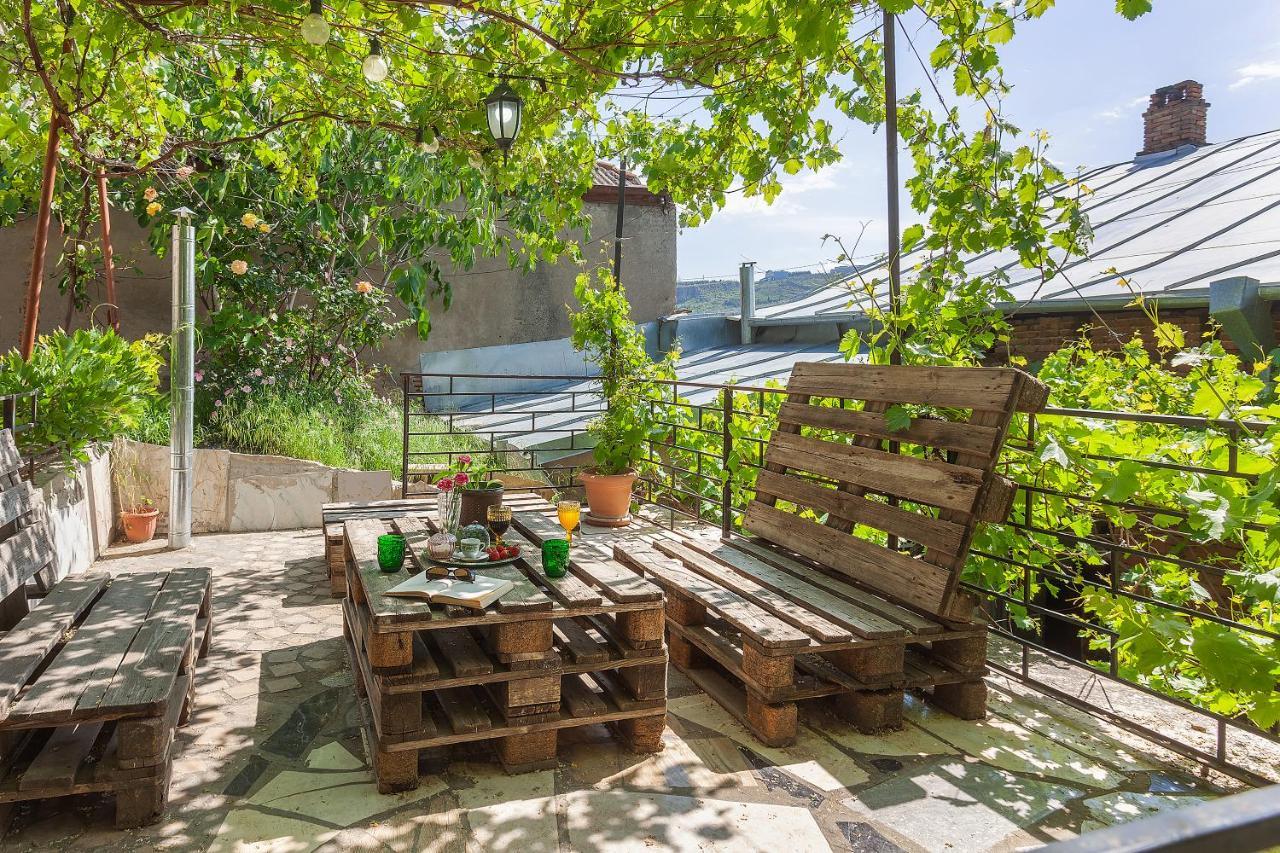 Hostel Indie Mindie Tbilisi Buitenkant foto