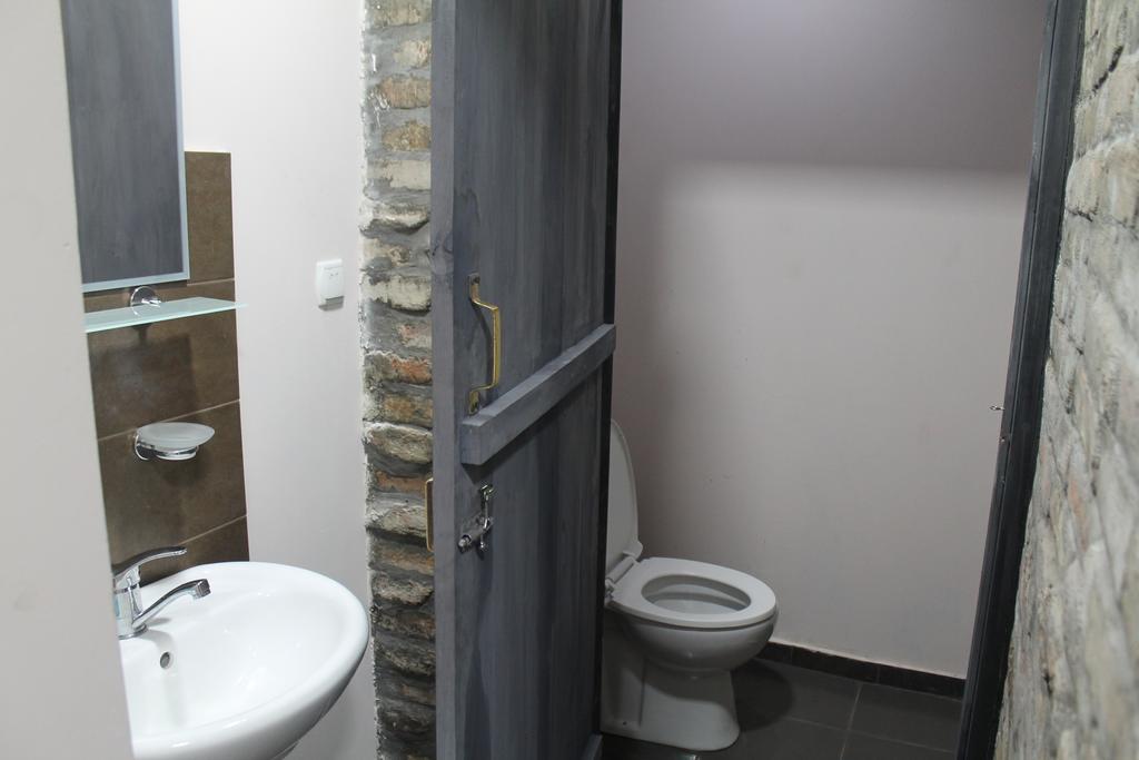 Hostel Indie Mindie Tbilisi Buitenkant foto